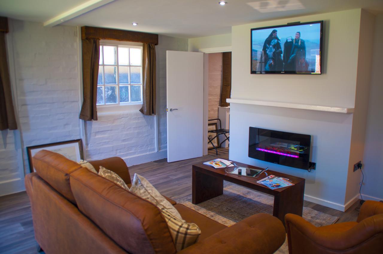 The Stable Suite At York Racecourse Extérieur photo